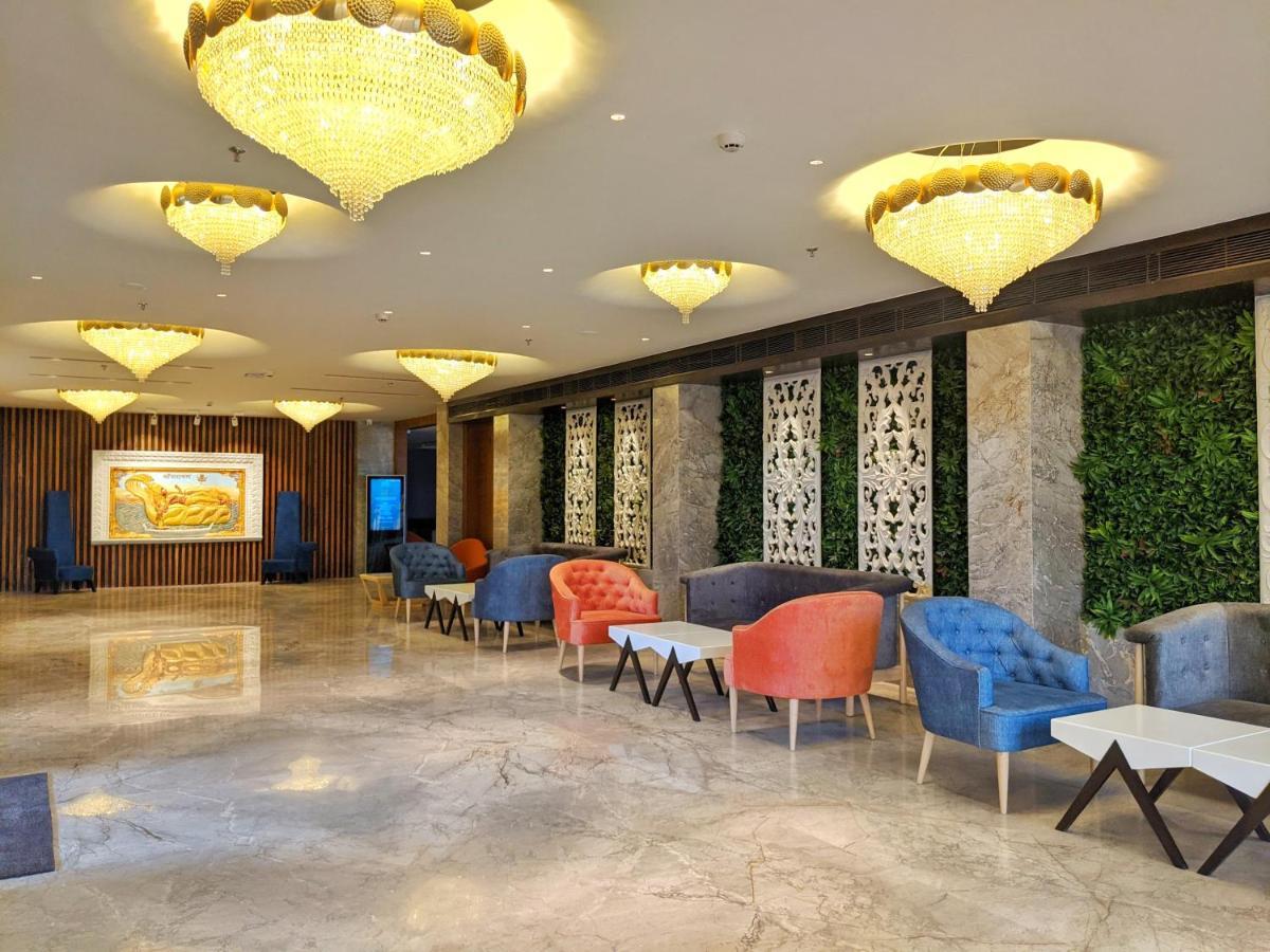 Howard Johnson By Wyndham Udaipur Roop Nagar Buitenkant foto