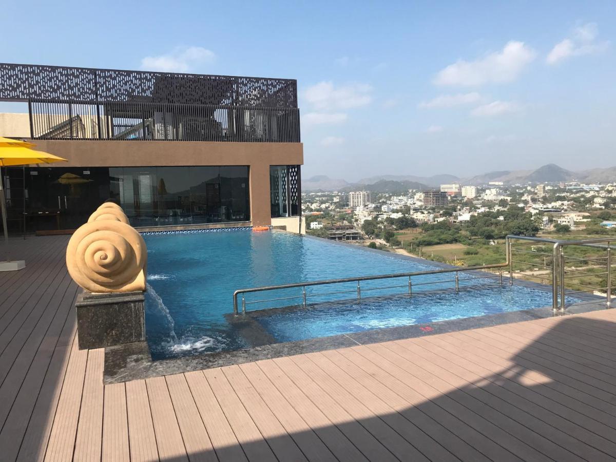 Howard Johnson By Wyndham Udaipur Roop Nagar Buitenkant foto