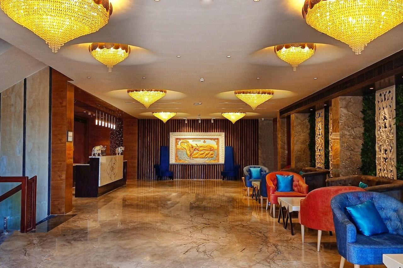 Howard Johnson By Wyndham Udaipur Roop Nagar Buitenkant foto