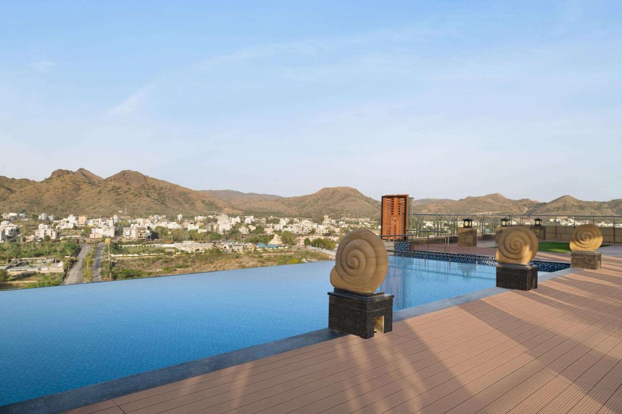 Howard Johnson By Wyndham Udaipur Roop Nagar Buitenkant foto
