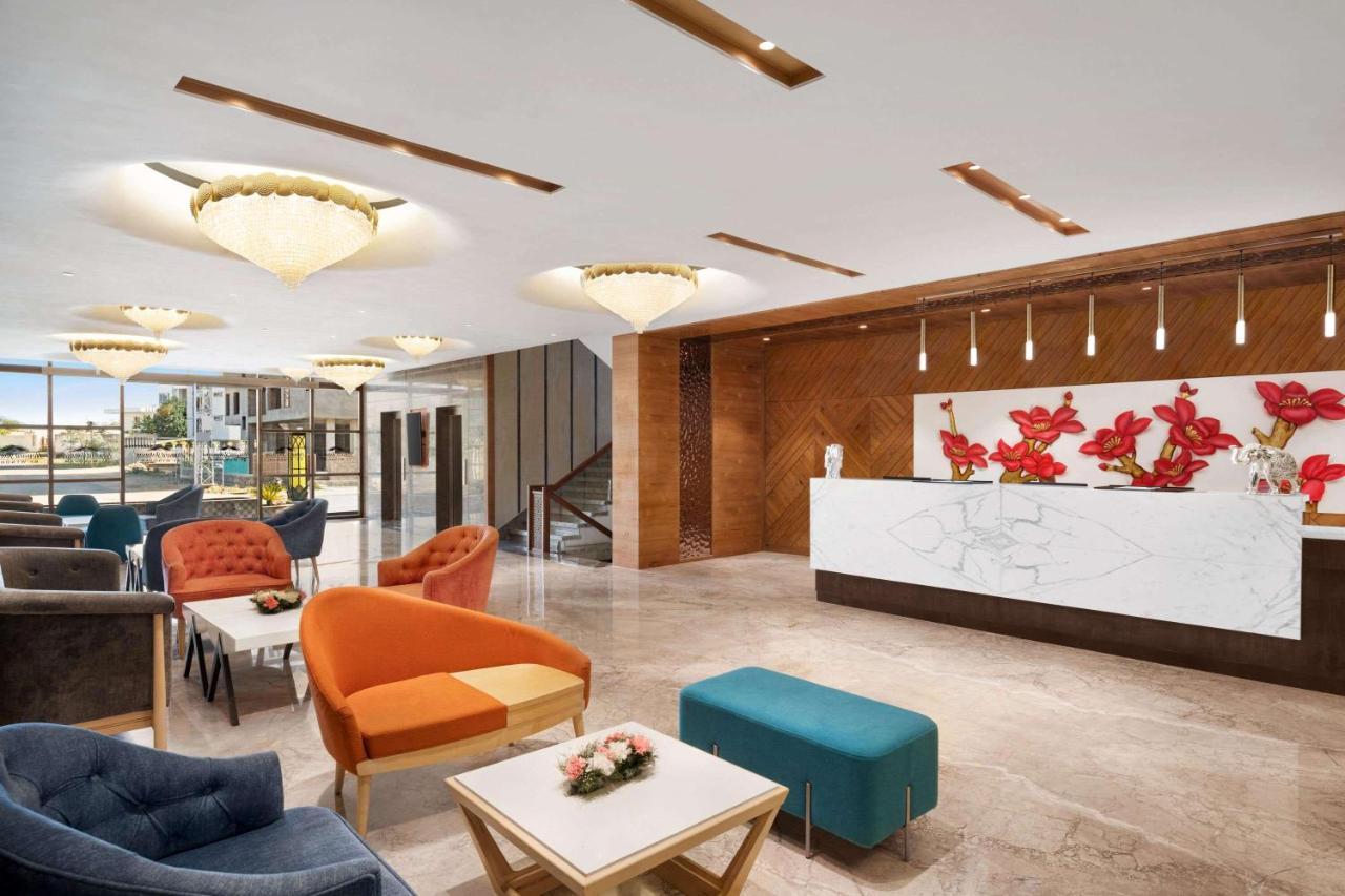 Howard Johnson By Wyndham Udaipur Roop Nagar Buitenkant foto