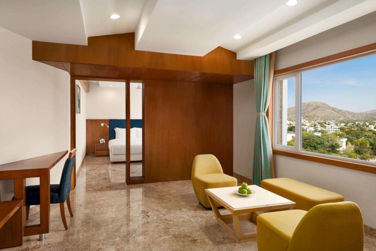 Howard Johnson By Wyndham Udaipur Roop Nagar Buitenkant foto