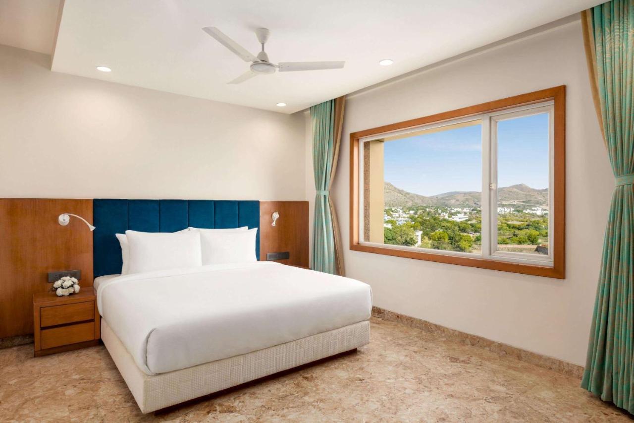 Howard Johnson By Wyndham Udaipur Roop Nagar Buitenkant foto