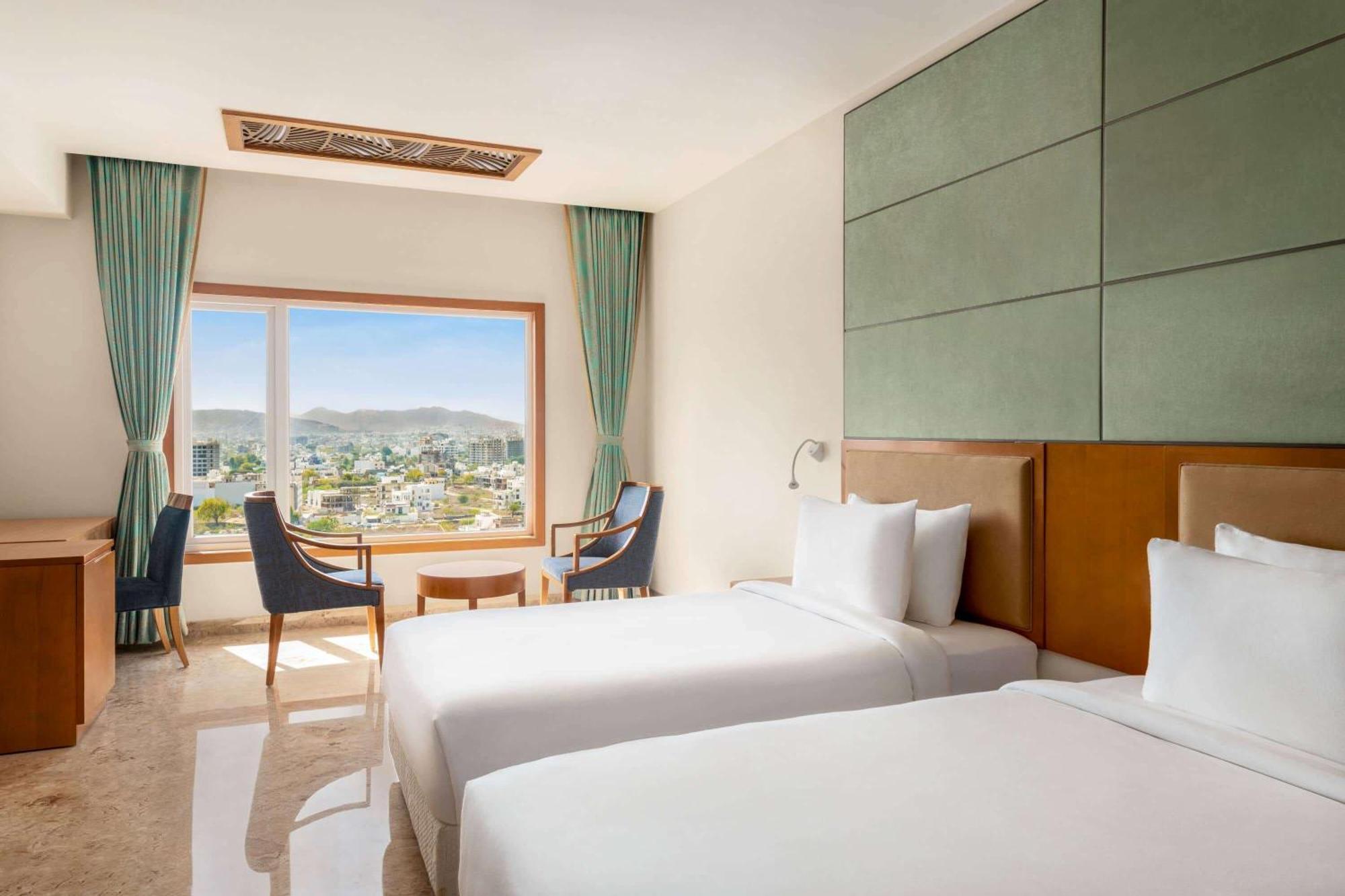 Howard Johnson By Wyndham Udaipur Roop Nagar Buitenkant foto